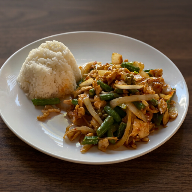 L-Phad Cha Cha Basil Galangal.